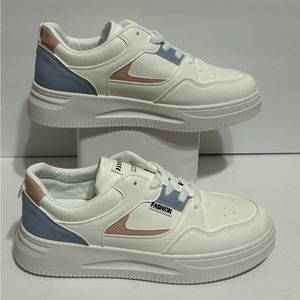 Women’s casual walking running faux leather sneakers size EUR-41 -US-10 - 10.5